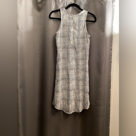 Apt 9 white and black printed shift dress size small - Picture 2 of 3